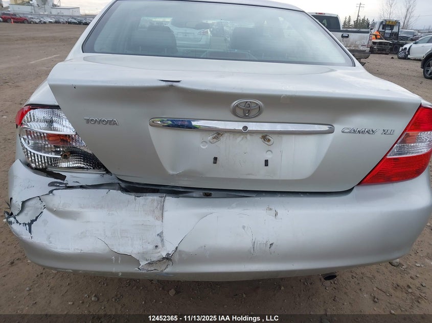 2002 Toyota Camry Le/Xle VIN: JTDBE30K520020115 Lot: 12452365