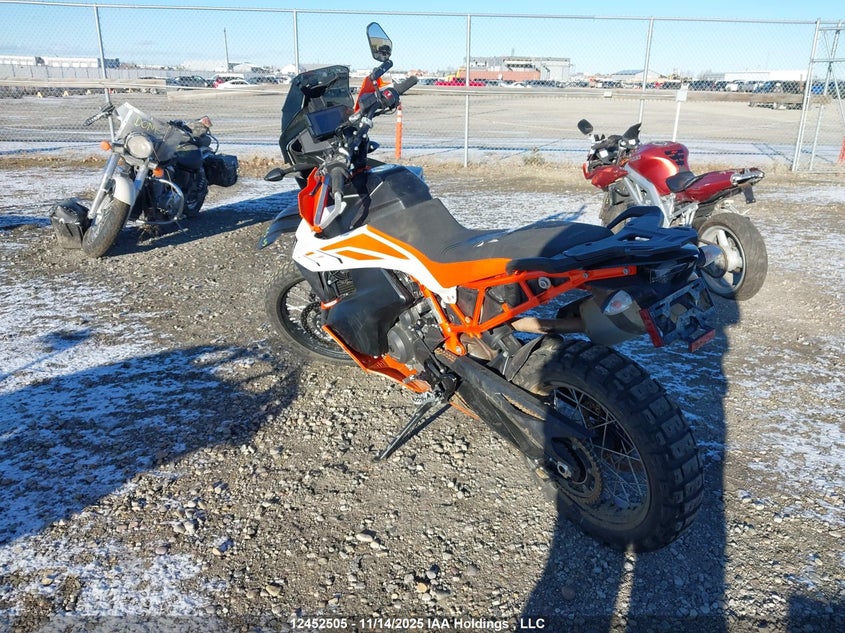 VBKTR3403LM775628 2020 KTM 790 ADVENTURE photo no. 3