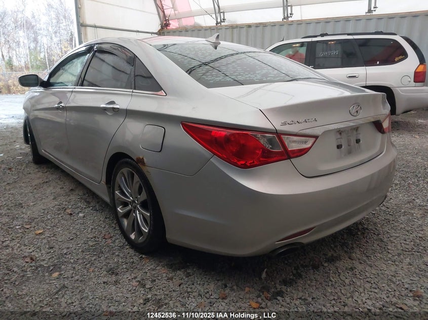 5NPEC4AC0DH692878 2013 HYUNDAI SONATA photo no. 3
