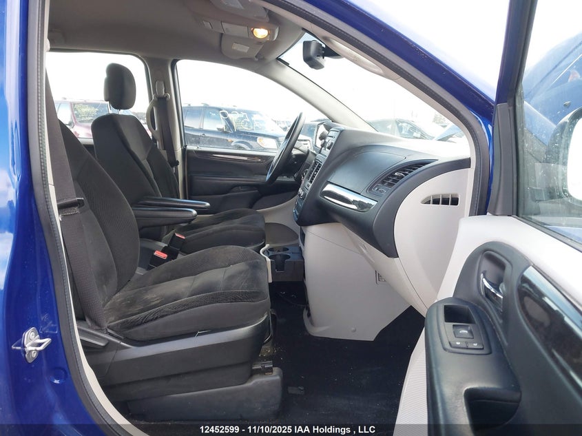 2C4RDGBG6JR347029 2018 DODGE CARAVAN photo no. 5
