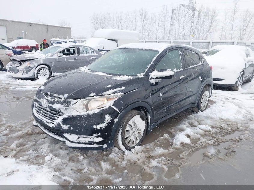 3CZRU6H79HM107521 2017 HONDA HR-V photo no. 2