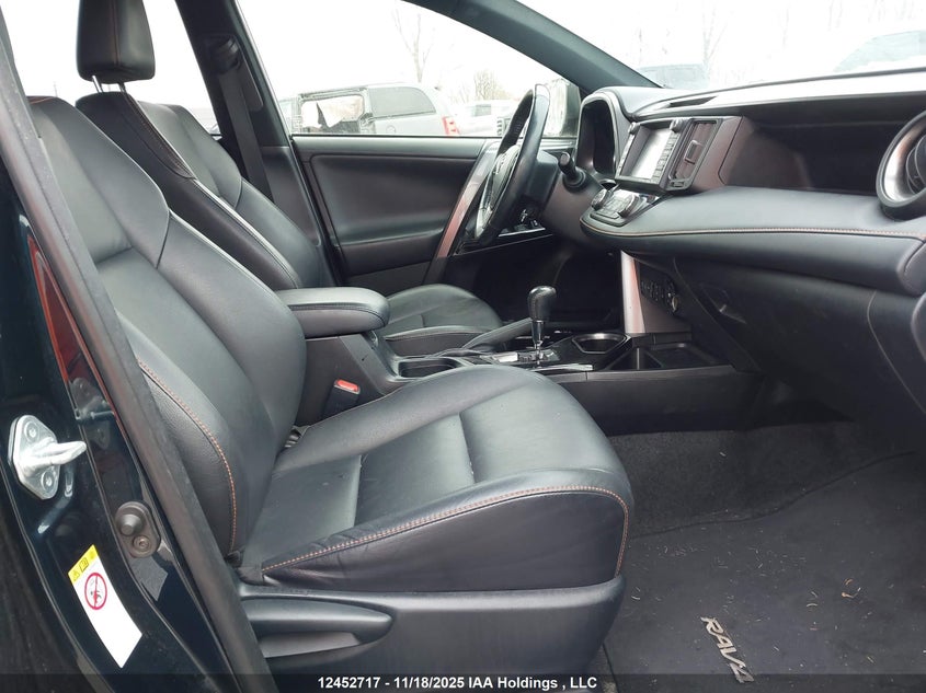 JTMJJREV2JD247492 2018 TOYOTA  photo no. 5