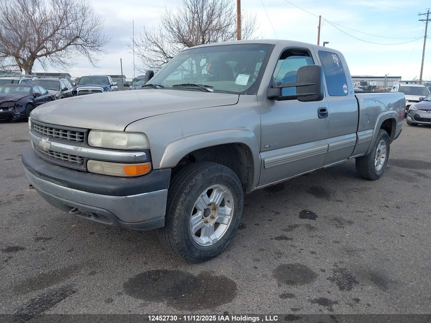 1GCEK19T9YE114810 2000 CHEVROLET SILVERADO photo no. 2