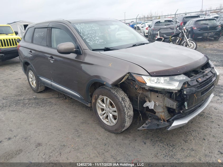 JA4AZ2A39HZ603125 2017 Mitsubishi Outlander Es auction photo 1