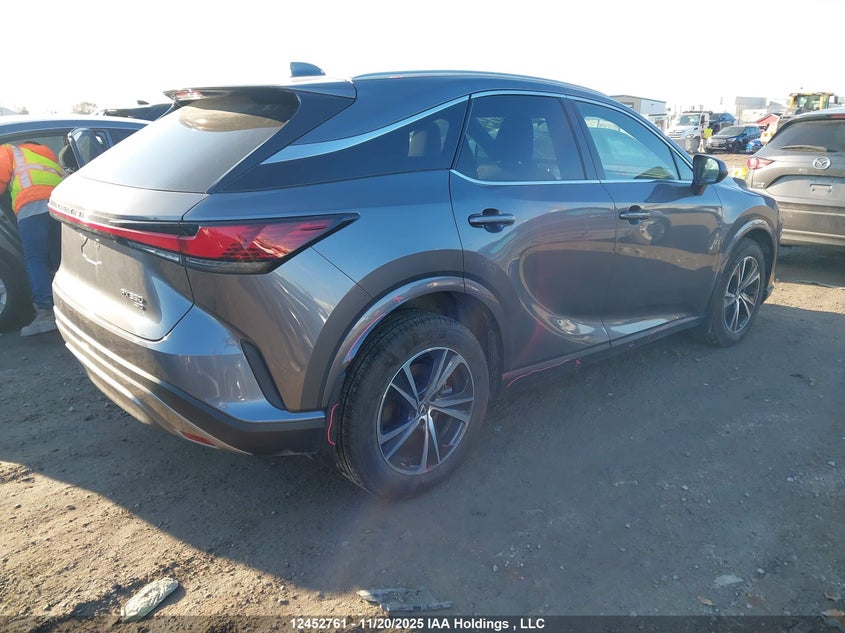 2T2BAMCA4PC002721 2023 LEXUS RX photo no. 4