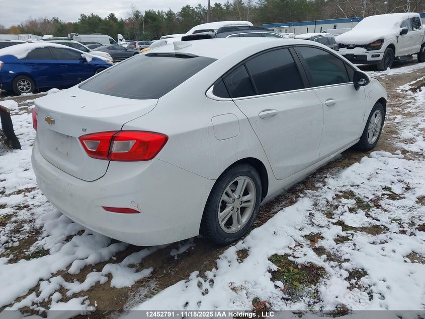1G1BE5SMXJ7241556 2018 CHEVROLET CRUZE photo no. 4