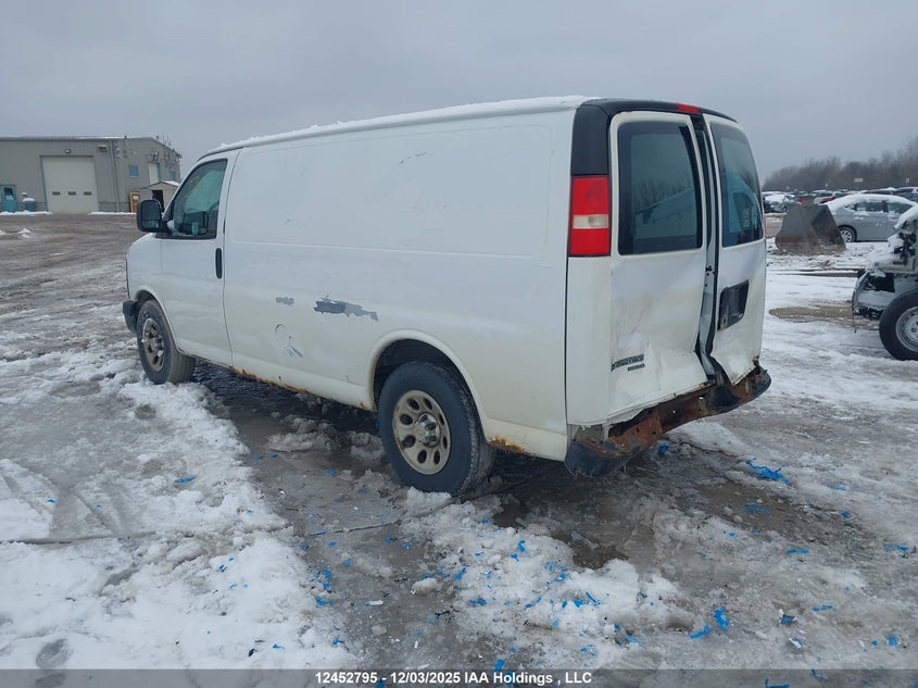 1GCSGAFX5D1155867 2013 CHEVROLET  photo no. 3
