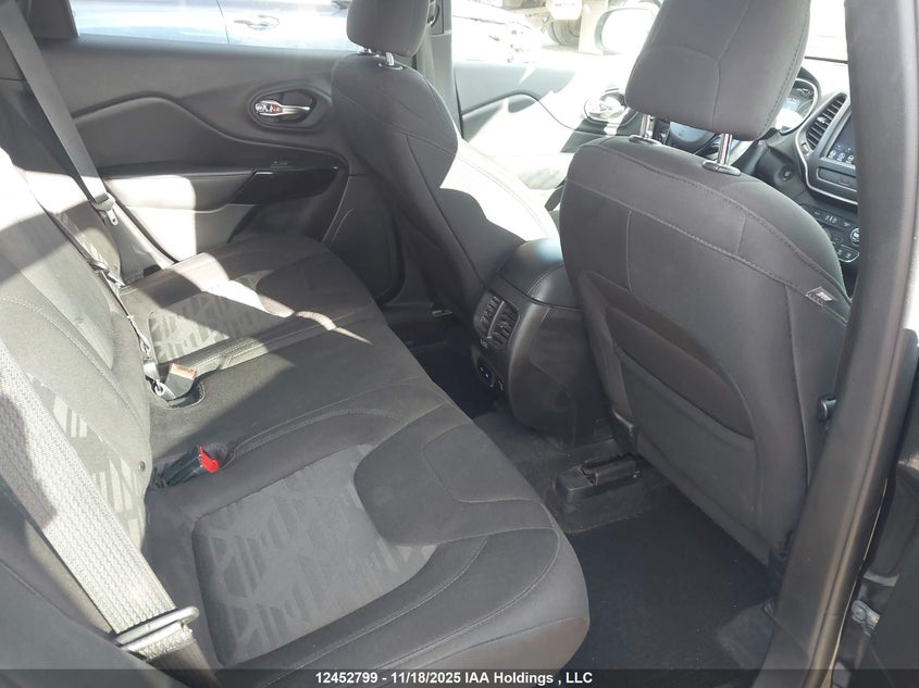 2019 Jeep Cherokee North VIN: 1C4PJMCX3KD402358 Lot: 12452799