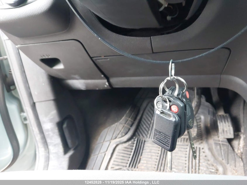 2013 Ford C-Max Hybrid Se VIN: 1FADP5AU4DL557290 Lot: 12452828