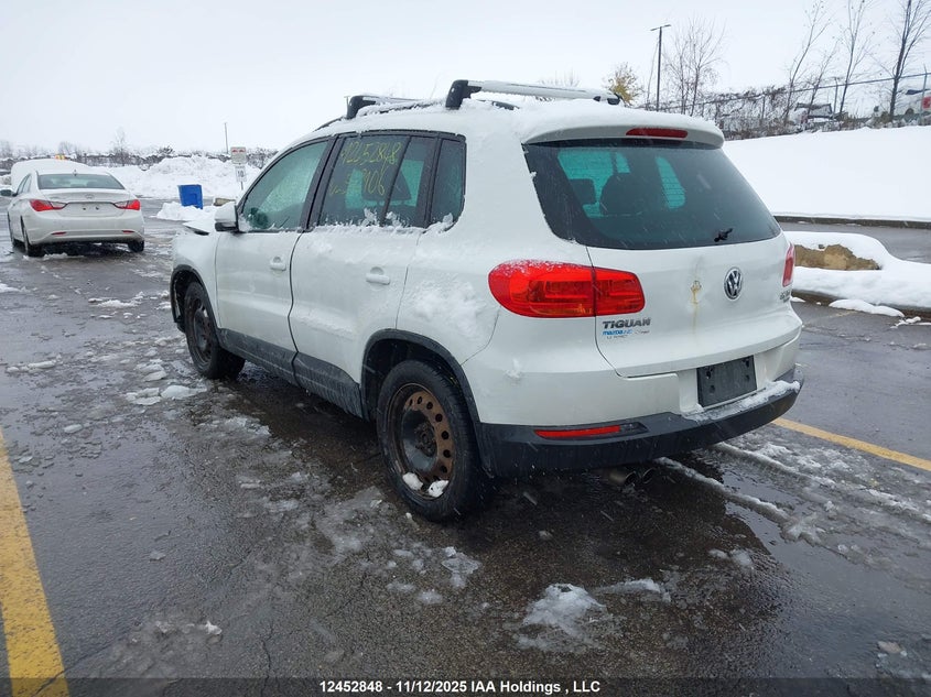 WVGJV7AX8FW572106 2015 VOLKSWAGEN TIGUAN photo no. 3
