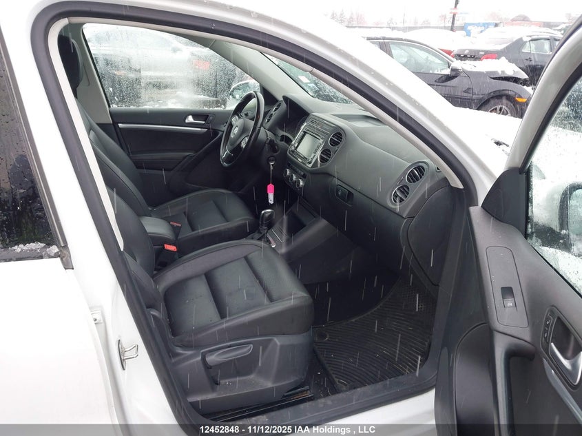 WVGJV7AX8FW572106 2015 VOLKSWAGEN TIGUAN photo no. 5