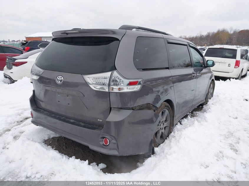 5TDXK3DC0FS673732 2015 TOYOTA SIENNA photo no. 4
