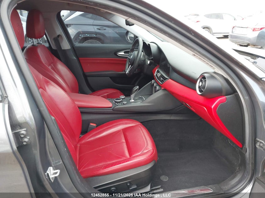 ZARFAEDN9H7532480 2017 ALFA ROMEO GIULIA photo no. 5