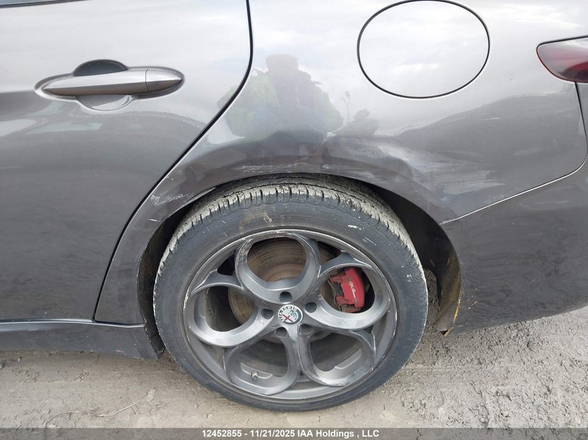 2017 Alfa Romeo Giulia Q4 VIN: ZARFAEDN9H7532480 Lot: 12452855