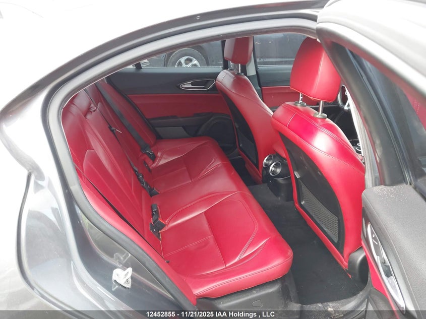 2017 Alfa Romeo Giulia Q4 VIN: ZARFAEDN9H7532480 Lot: 12452855