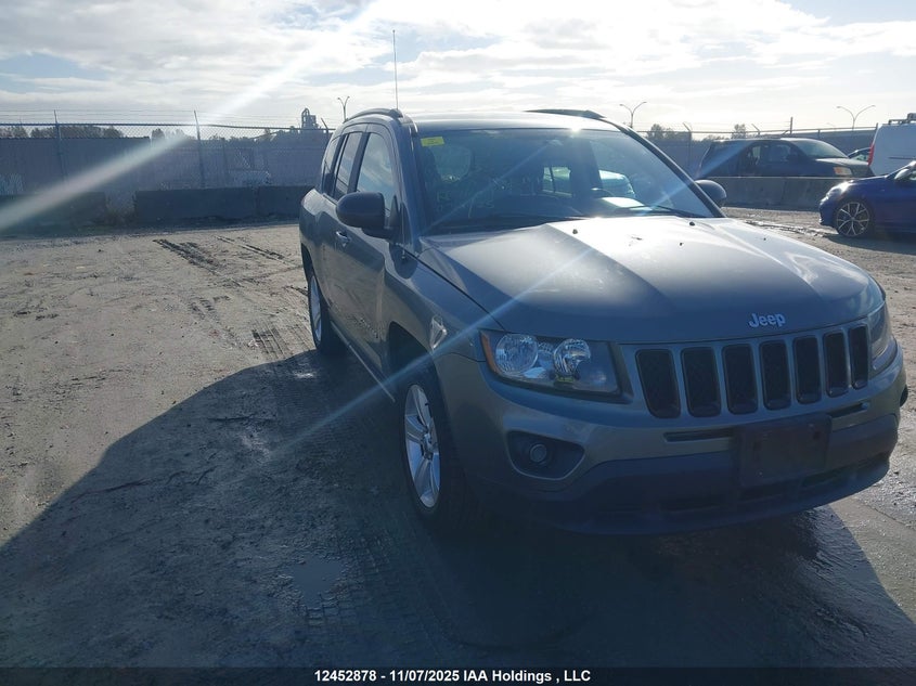 1C4NJDAB8CD671357 2012 JEEP COMPASS photo no. 1