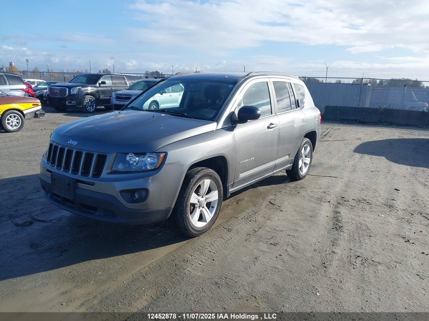 1C4NJDAB8CD671357 2012 JEEP COMPASS photo no. 2