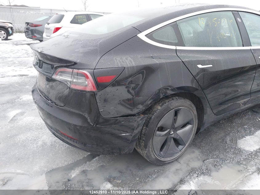 2019 Tesla Model 3 VIN: 5YJ3E1EA0KF403017 Lot: 12452910