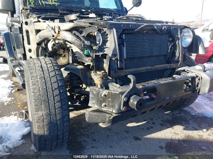 2017 Jeep Tj VIN: 1C4BJWEG3HL687242 Lot: 12452929