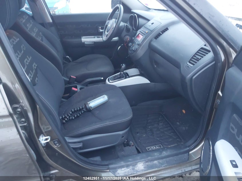 KNDJT2A67C7368634 2012 KIA SOUL photo no. 5