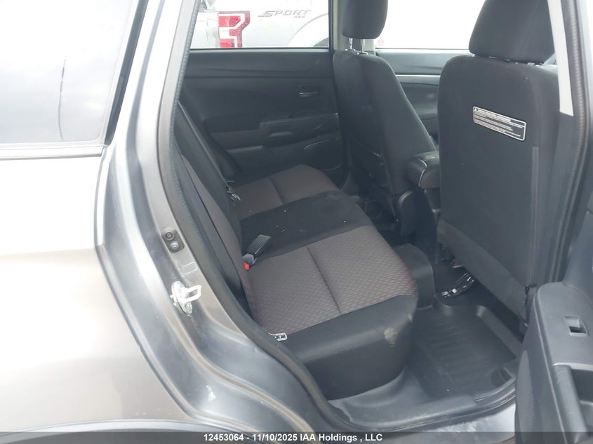 2017 Mitsubishi Rvr Se VIN: JA4AJ3AUXHZ608968 Lot: 12453064