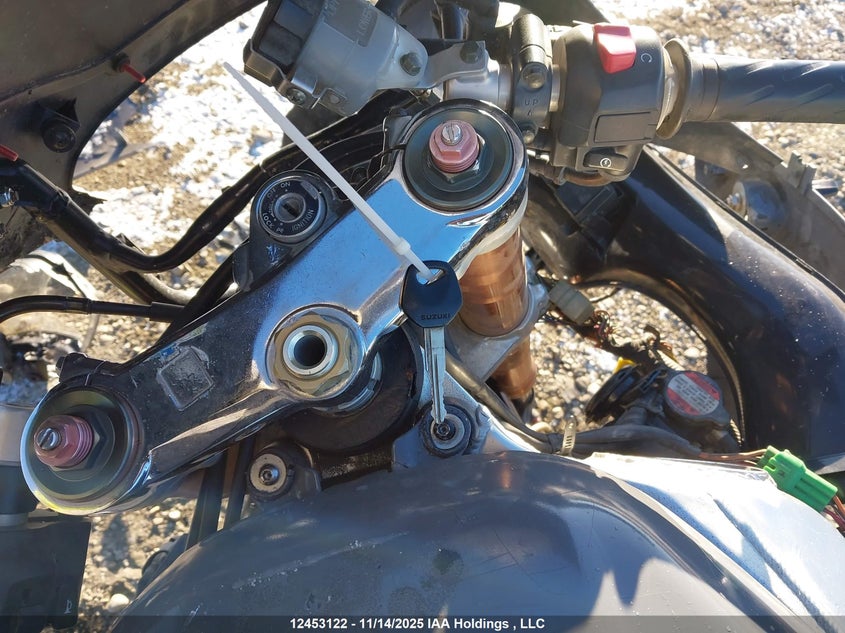 JS1GR7HA612102199 2001 SUZUKI GSX-R photo no. 11
