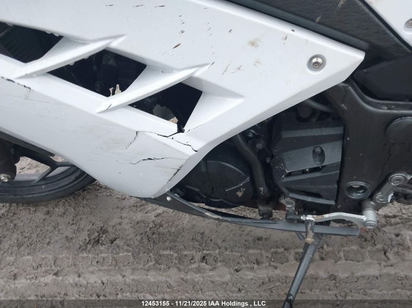 2015 Kawasaki Ex300 A VIN: JKAEX8A12FDA20370 Lot: 12453155