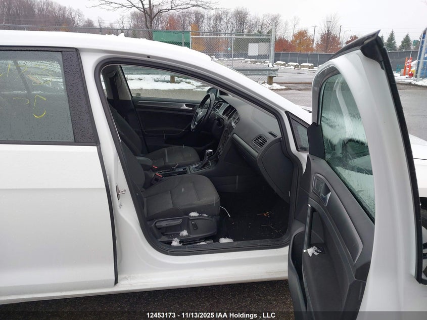 WVWPR7AU1KW900775 2019 VOLKSWAGEN E GOLF photo no. 5