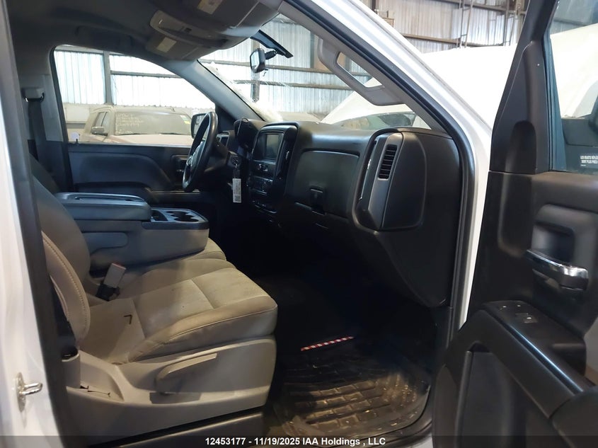 1GTV2LEC5JZ366439 2018 GMC SIERRA photo no. 5