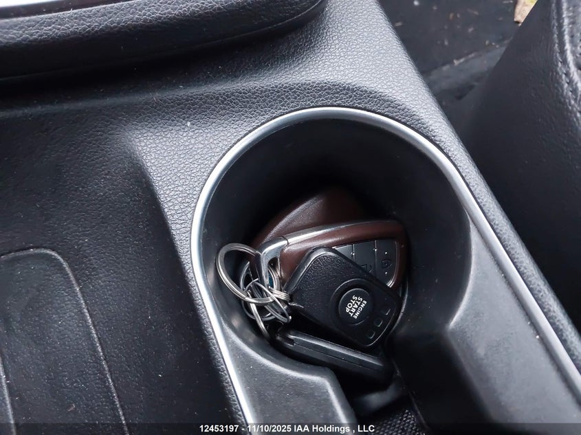 KMHD84LF1HU293800 2017 HYUNDAI ELANTRA photo no. 11