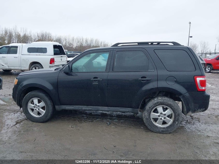 1FMCU03789KB53197 2009 FORD ESCAPE photo no. 15