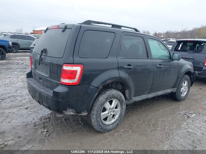 1FMCU03789KB53197 2009 FORD ESCAPE photo no. 4