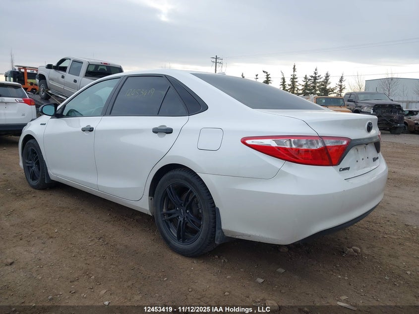 4T1BD1FK8GU200215 2016 TOYOTA CAMRY photo no. 3