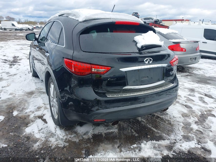 JN8CS1MW3GM400556 2016 INFINITI QX70 photo no. 3