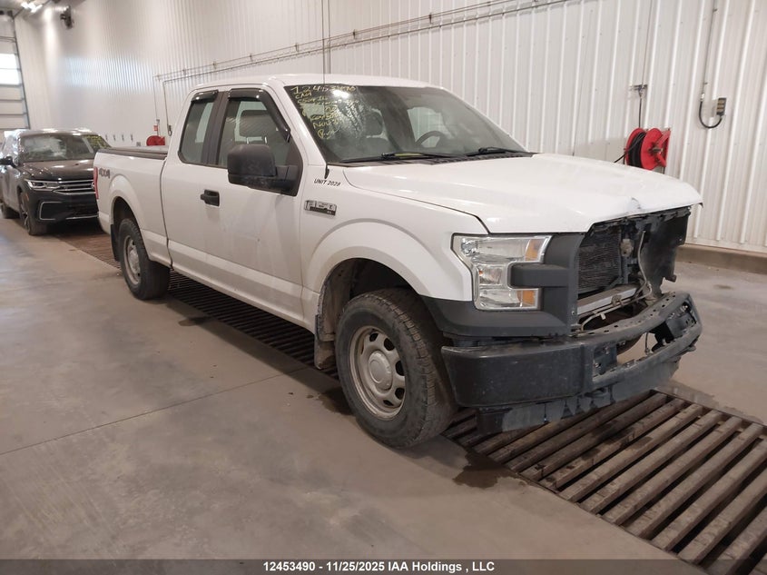 1FTFX1EF6HKC50416 2017 FORD F-150 photo no. 2