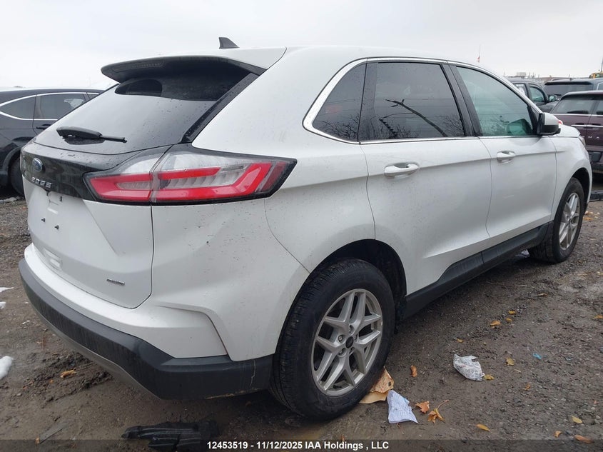 2FMPK4J9XPBA35243 2023 FORD EDGE photo no. 4