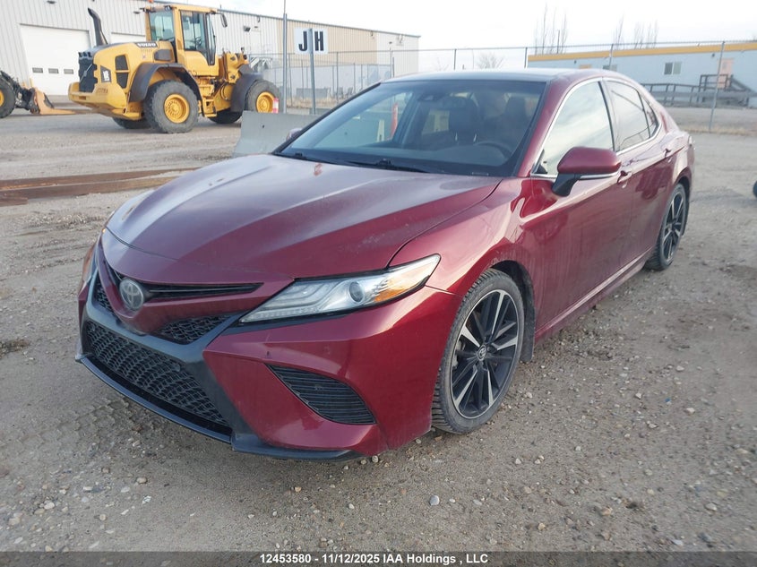 4T1B61HK6JU565295 2018 TOYOTA CAMRY photo no. 2