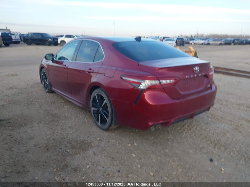 4T1B61HK6JU565295 2018 TOYOTA CAMRY photo no. 3