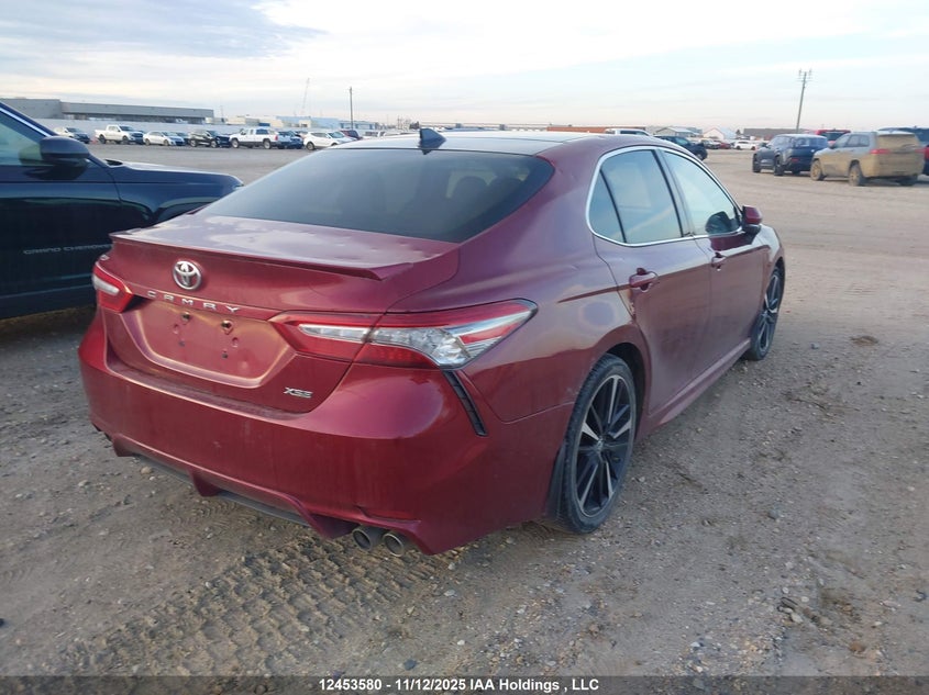 4T1B61HK6JU565295 2018 TOYOTA CAMRY photo no. 4