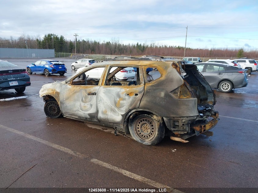 5N1AT2MV9FC868000 2015 NISSAN ROGUE photo no. 3