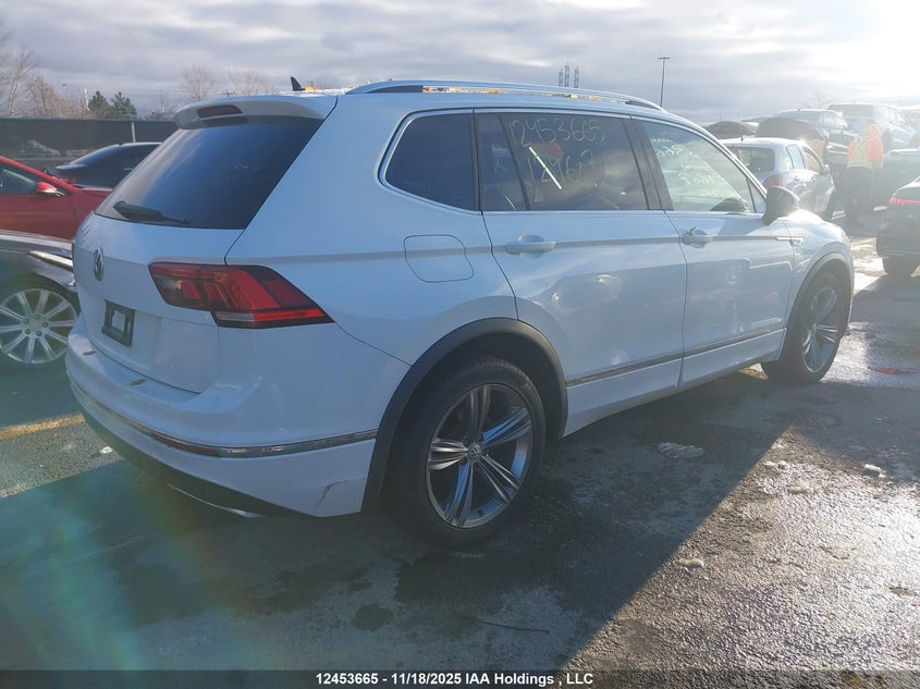 3VV4B7AX9JM124607 2018 VOLKSWAGEN TIGUAN photo no. 4