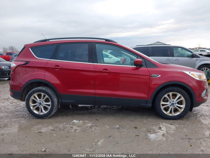 1FMCU0GD7JUD32601 2018 FORD ESCAPE photo no. 13