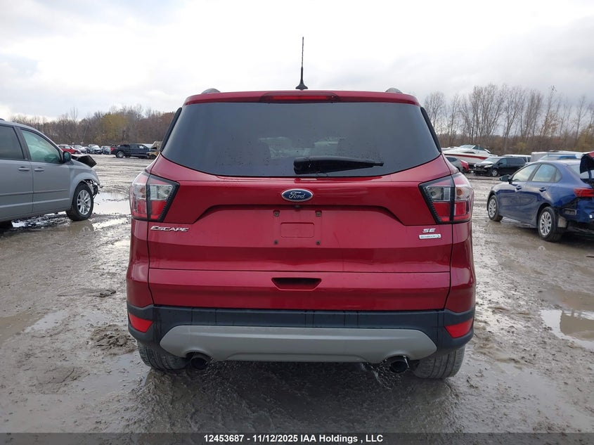 1FMCU0GD7JUD32601 2018 FORD ESCAPE photo no. 16
