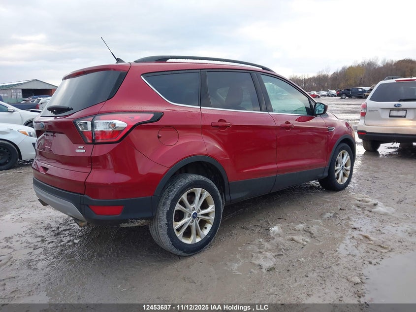1FMCU0GD7JUD32601 2018 FORD ESCAPE photo no. 4