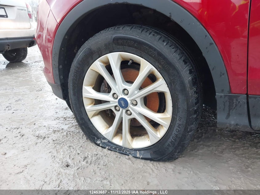 1FMCU0GD7JUD32601 2018 FORD ESCAPE photo no. 6