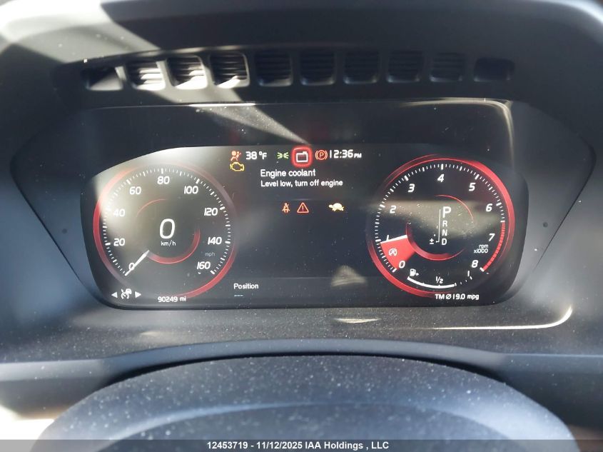 2016 Volvo Xc90 T6 First Edition VIN: YV4A22PN2G1001776 Lot: 12453719