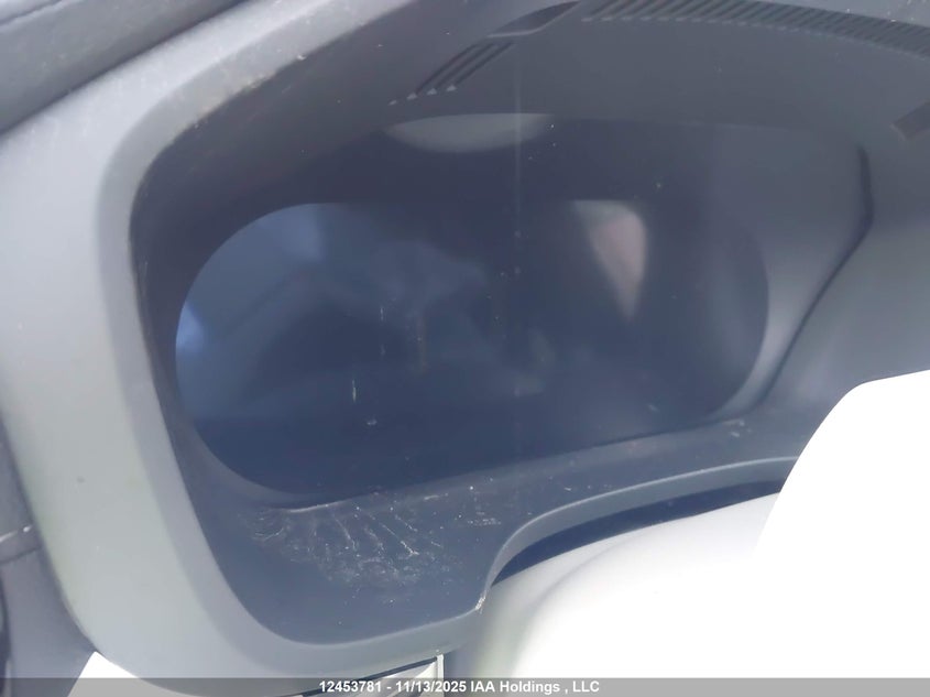 2026 Volvo Xc60 B5 Ultra Dark Theme VIN: YV4M12RM7T1329869 Lot: 12453781