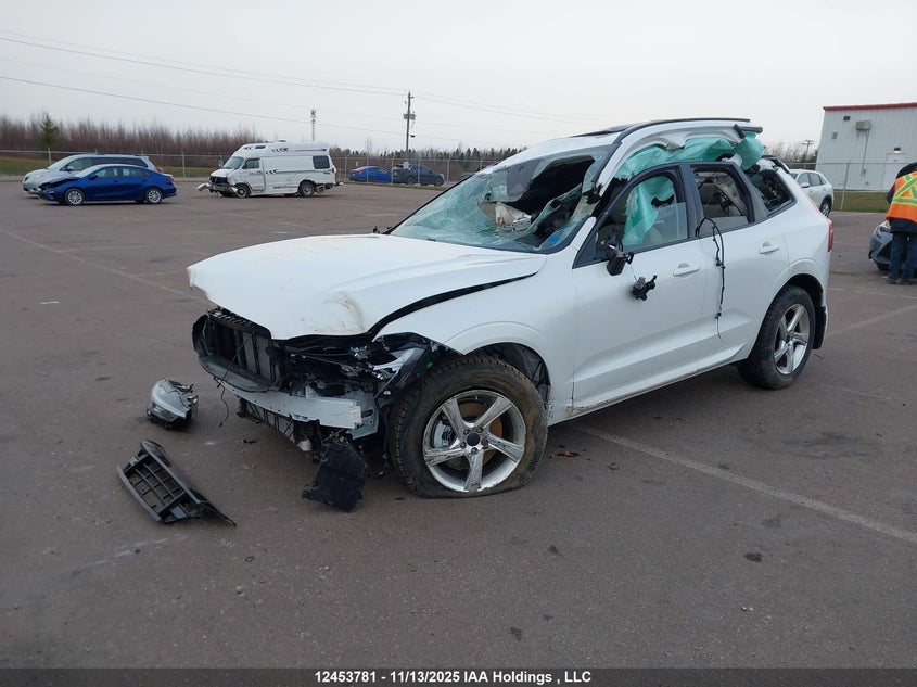 YV4M12RM7T1329869 2026 VOLVO XC60 photo no. 2