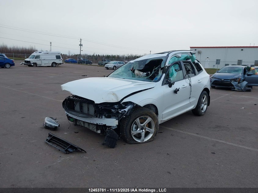 2026 Volvo Xc60 B5 Ultra Dark Theme VIN: YV4M12RM7T1329869 Lot: 12453781