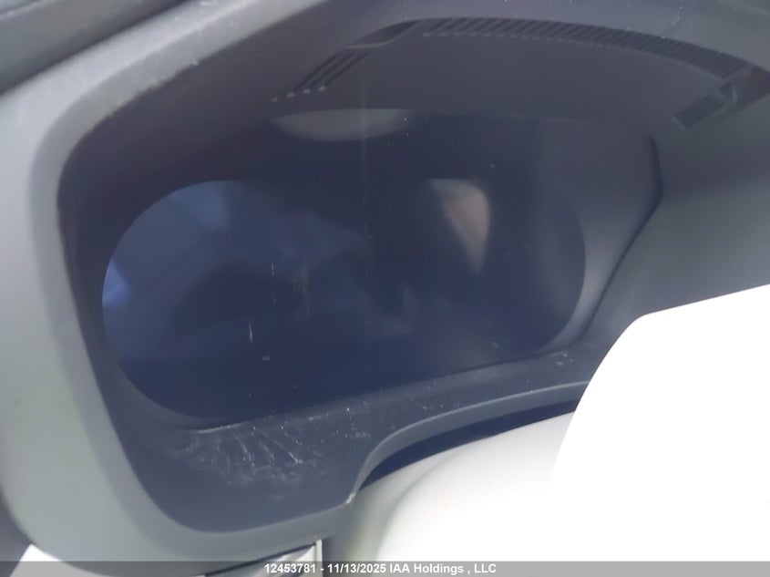 2026 Volvo Xc60 B5 Ultra Dark Theme VIN: YV4M12RM7T1329869 Lot: 12453781